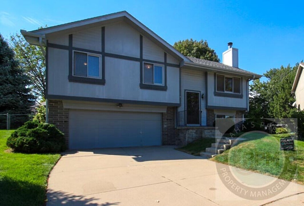 7924 Rock Creek Cir in Omaha, NE - Building Photo