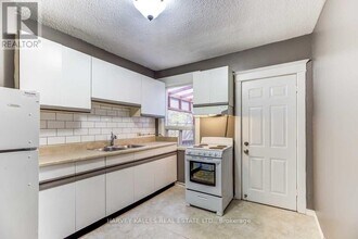 1215-1215 Bathurst St in Toronto, ON - Building Photo - Building Photo
