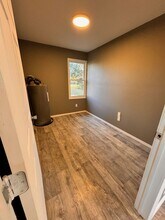 109 S Illinois Ave in Columbus, KS - Building Photo - Building Photo