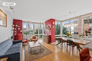 415 E Main St in New York, NY - Building Photo