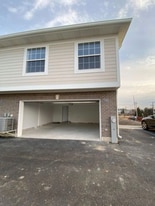 7208 Farmstead Ln in Hanover Park, IL - Building Photo