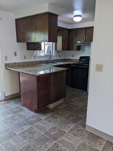 250 N 5th St in Central Point, OR - Foto de edificio - Building Photo