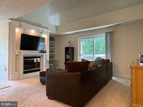11967 Cardamom Dr in Woodbridge, VA - Building Photo - Building Photo