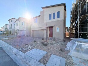5975 Lindenberry Walk St in Las Vegas, NV - Building Photo - Building Photo