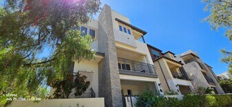 16208 Camden Cir in San Diego, CA - Building Photo