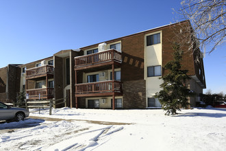 Pinebrook Tower Apartments in Lorain, OH - Building Photo - Building Photo