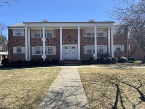 165 Ridge Rd-Unit -A in Cedar Grove, NJ - Building Photo - Building Photo