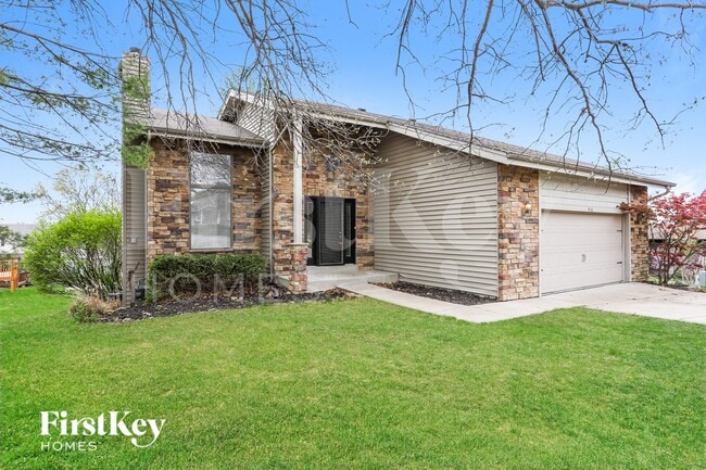 416 Oak Pl in Lake St. Louis, MO - Foto de edificio - Building Photo