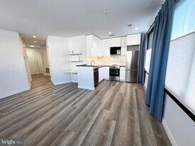 700 Roeder Rd, Unit 103 in Silver Spring, MD - Building Photo