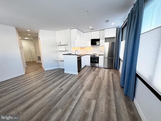 property at 700 Roeder Rd