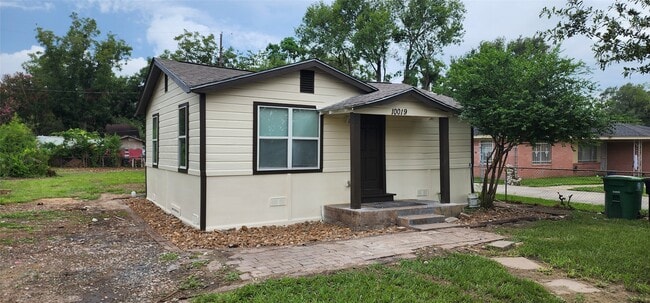 property at 10019 Porto Rico Rd