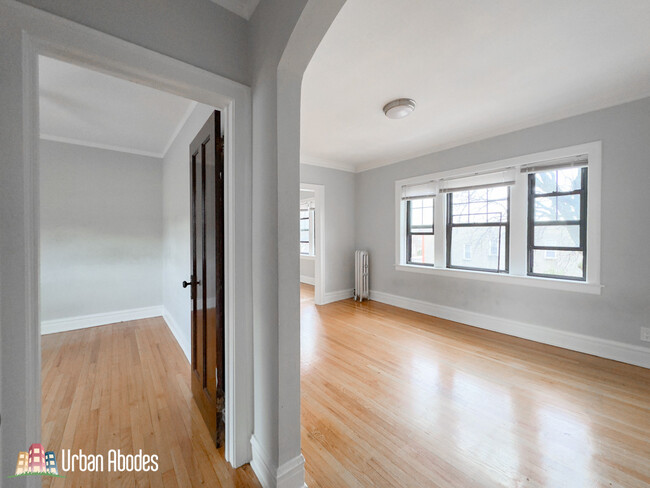 5604 W Leland Ave in Chicago, IL - Building Photo - Building Photo