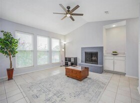 9009 Richmond Ave. in Houston, TX - Building Photo