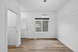 28 Renwyck Pl in Spruce Grove, AB - Building Photo - Building Photo