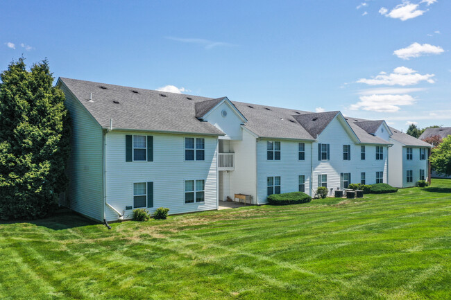 Lehman Village in Canal Winchester, OH - Foto de edificio - Building Photo