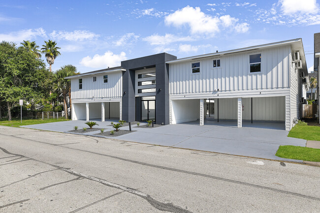 Southside Apartments in Galveston, TX - Building Photo - Building Photo