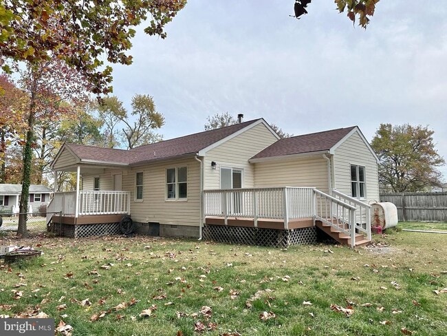 property at 106 Lee St