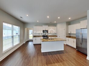5506 Central Grove Sq in Nashville, TN - Building Photo - Building Photo