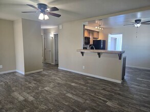 2024 Parker Pl in Hanford, CA - Building Photo - Building Photo