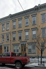 349 7th St in Jersey City, NJ - Building Photo - Building Photo