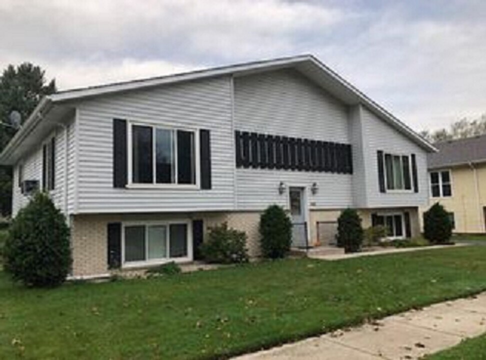 1528 N 35th St in Sheboygan, WI - Building Photo