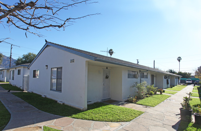 212 W Verdugo Ave in Burbank, CA - Building Photo - Building Photo