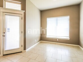 11728 SW 22nd Terrace in Yukon, OK - Building Photo - Building Photo