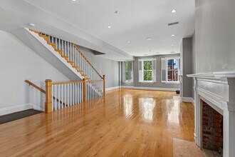 1343 Q St NW, Unit B in Washington, DC - Building Photo - Building Photo
