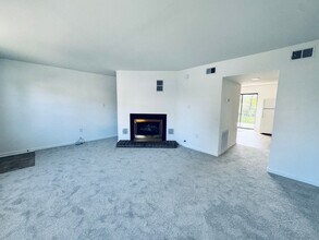 11 Westdale Dr in Lynchburg, VA - Foto de edificio - Building Photo