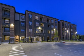 Bridge at Loyola in Austin, TX - Building Photo - Building Photo