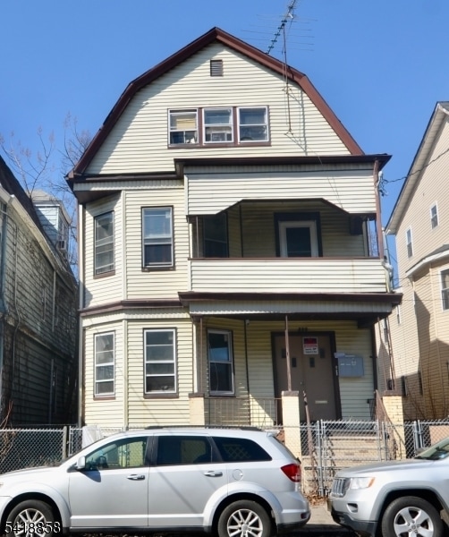 property at 899 S 18th St