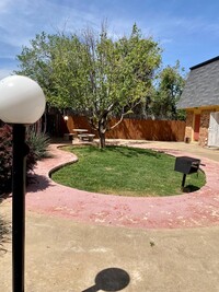 Shiloh Apartments in Lubbock, TX - Building Photo - Building Photo