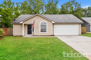 8158 Pilgrims Trace Dr in Jacksonville, FL - Building Photo