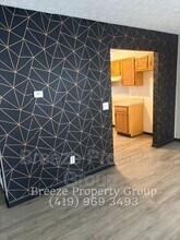 2983 Megan Cir in Youngstown, OH - Building Photo - Building Photo