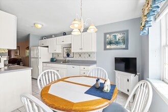 822 Thayer St in Abington, MA - Building Photo - Building Photo