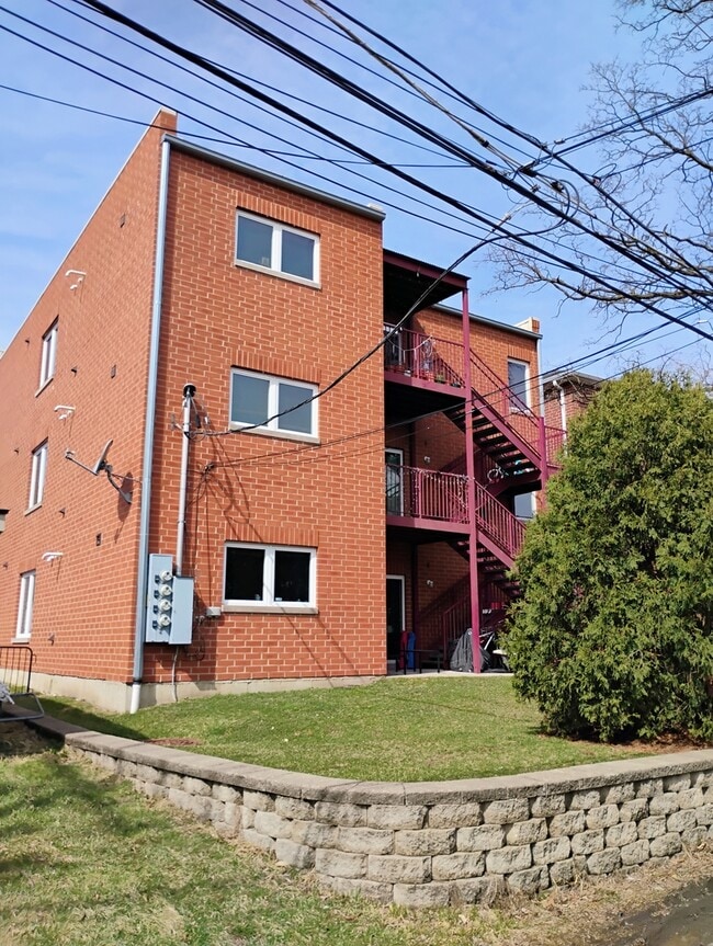 397 Alles St in Des Plaines, IL - Building Photo - Building Photo