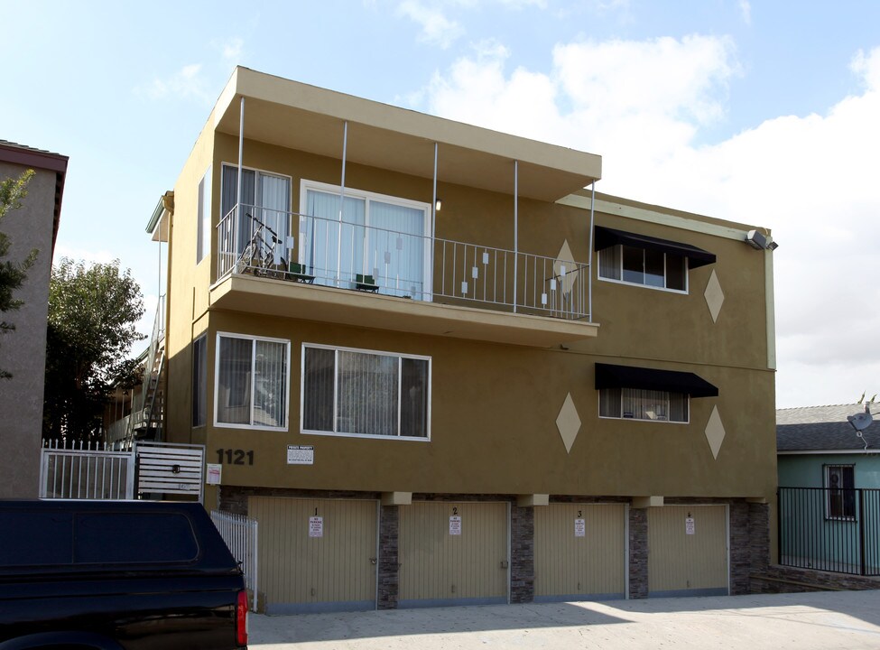 1121 Daisy Ave in Long Beach, CA - Building Photo