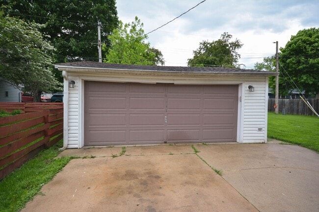 1361 9th Ave SE in Rochester, MN - Building Photo - Building Photo