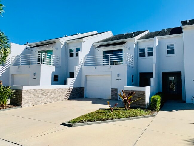property at 2939 W Knights Ave