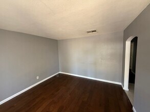3120 33rd Ave in Sacramento, CA - Building Photo - Building Photo