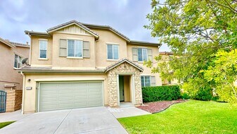 3635 Lake Park Rd in Fallbrook, CA - Building Photo