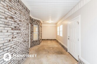 140 Camellia Ln in Pell City, AL - Foto de edificio - Building Photo