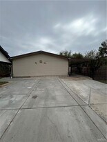 23 Maple St in Harlingen, TX - Building Photo
