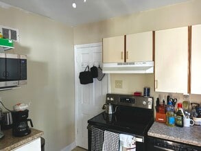 5406 Shoemaker Farm Ln in Chevy Chase, MD - Building Photo - Building Photo