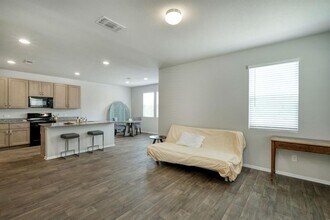2615 Paragon Fox Dr in Pflugerville, TX - Building Photo - Building Photo