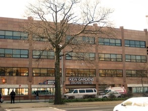 Kew Bolmer in Kew Gardens, NY - Building Photo - Building Photo