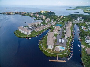 8211 Brent St in Port Richey, FL - Building Photo - Building Photo
