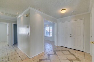 6391 Chisos Dr in Las Vegas, NV - Building Photo - Building Photo