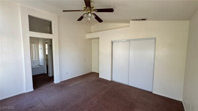 6051 Dawn View Ln in North Las Vegas, NV - Building Photo - Building Photo