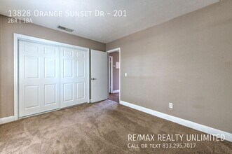 13828 Orange Sunset Dr in Tampa, FL - Building Photo - Building Photo